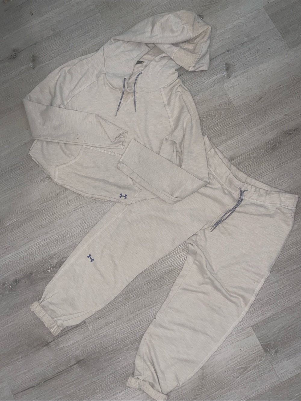 Under Armour Oatmeal Heather Jogger Set with Subtle Blue Logo | Size Small
